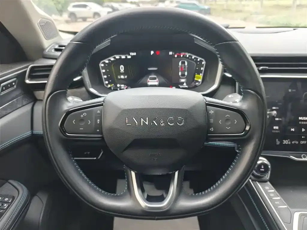 Lynk & Co 05 2021 из CN, фото 5