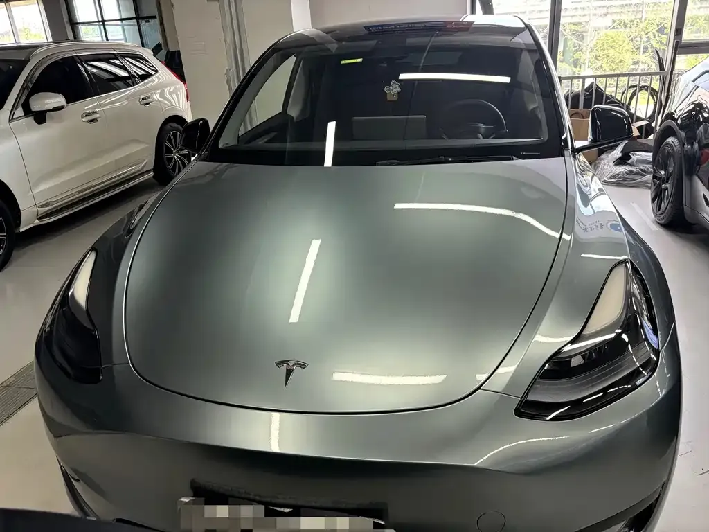 Tesla Model Y — фото 8