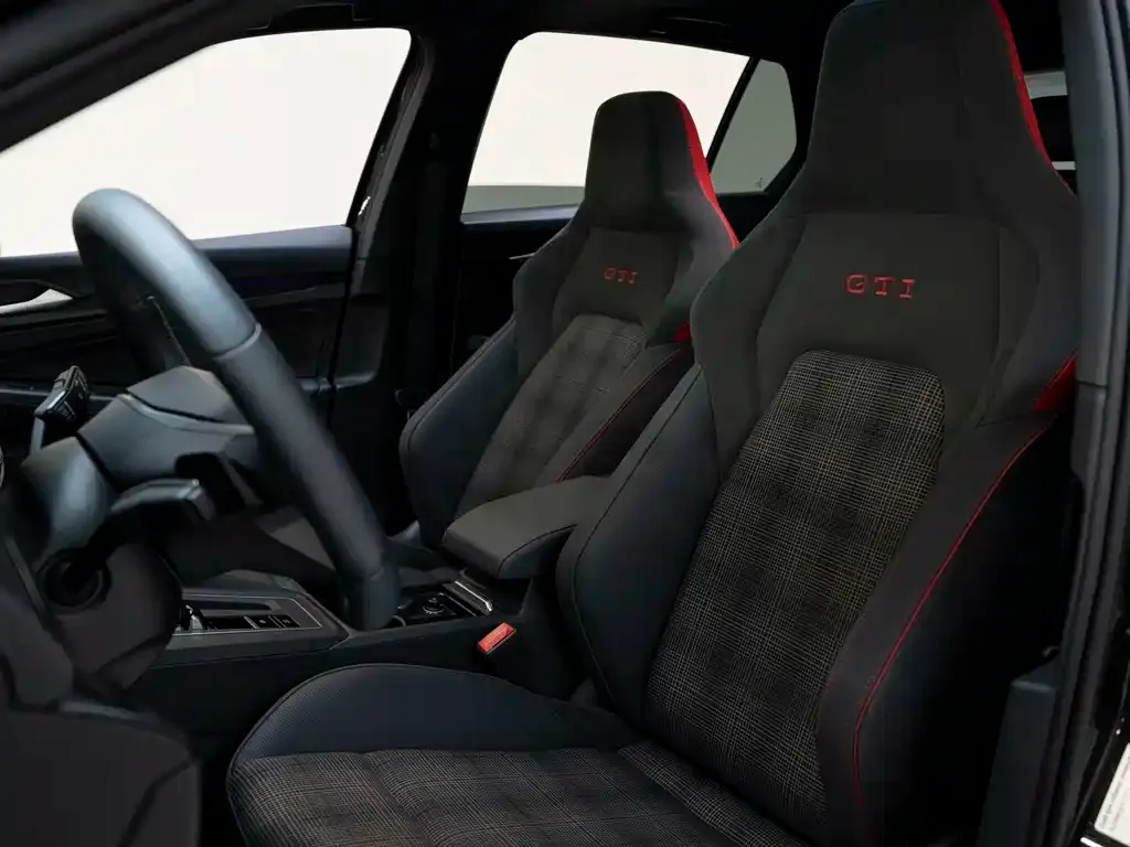 Volkswagen Golf GTI 2024 из CN, фото 6