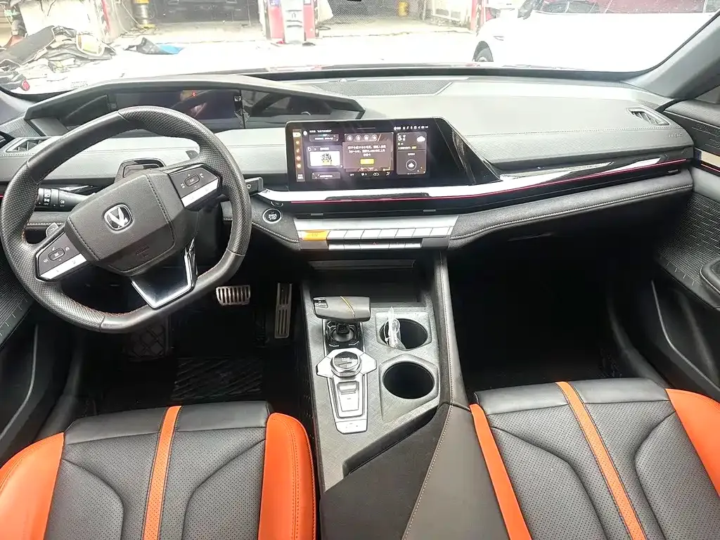 Changan UNI-V 2024 из CN, фото 3