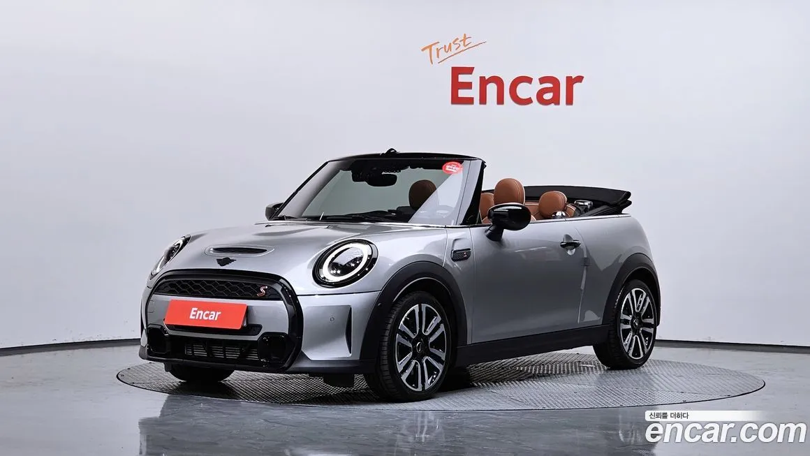 Mini Cooper Convertible — фото 1