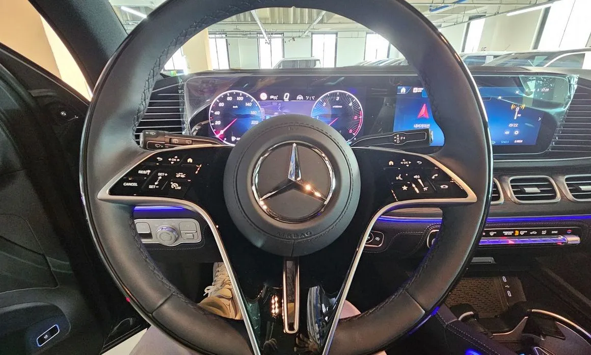 Mercedes-Benz GLS-Class — фото 6