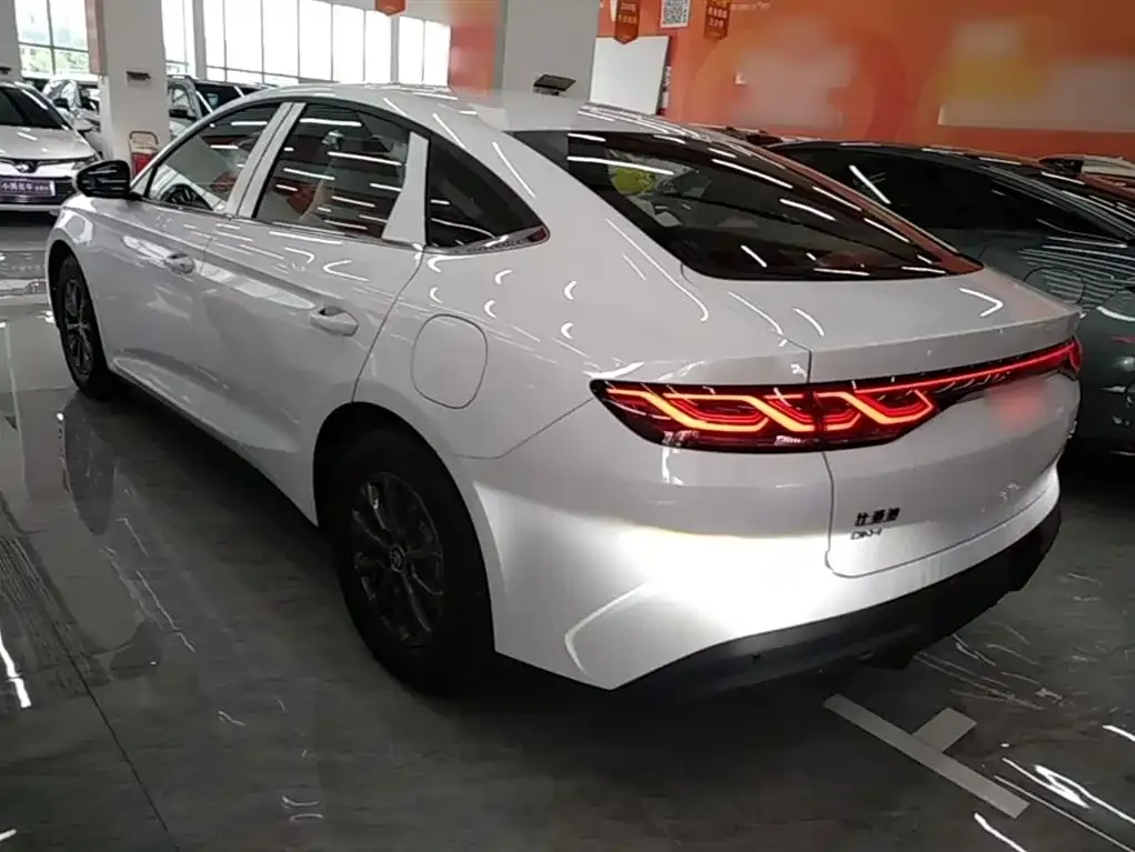 BYD Qin L — фото 3