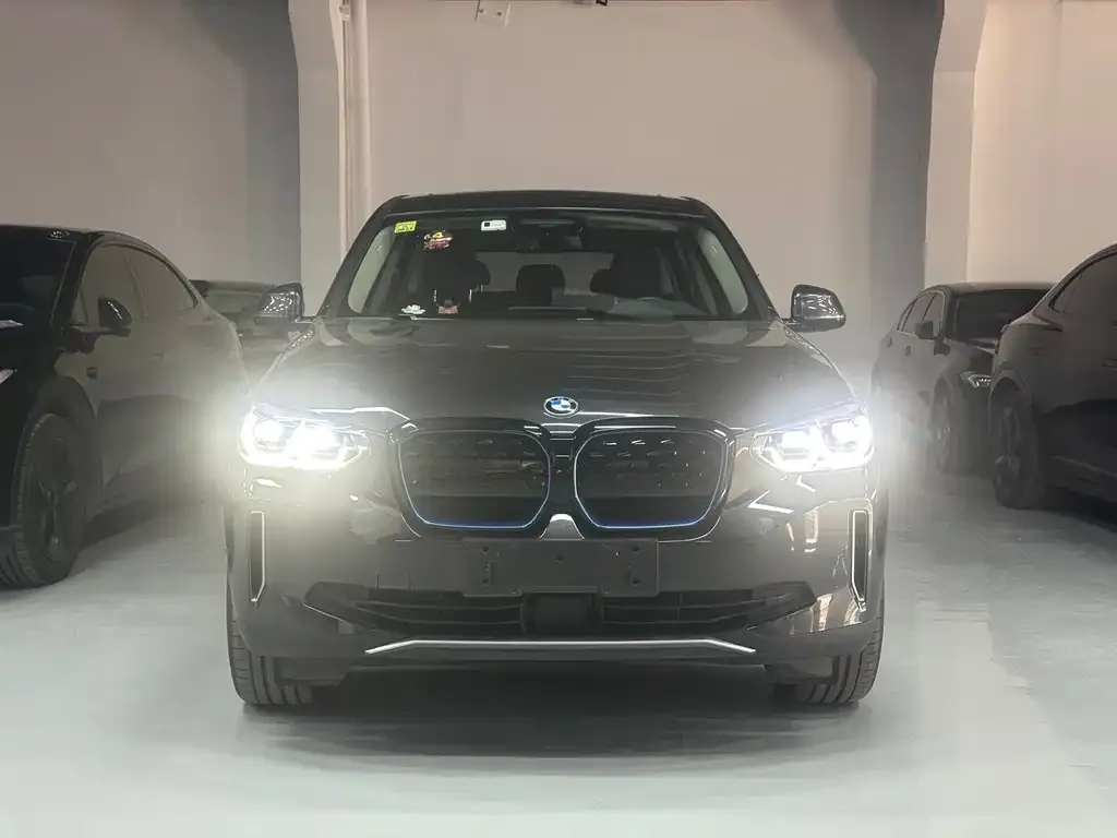 BMW iX3 — фото 2