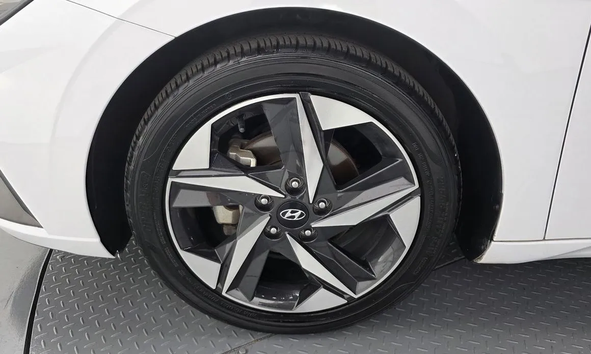 Hyundai AVANTE — фото 5