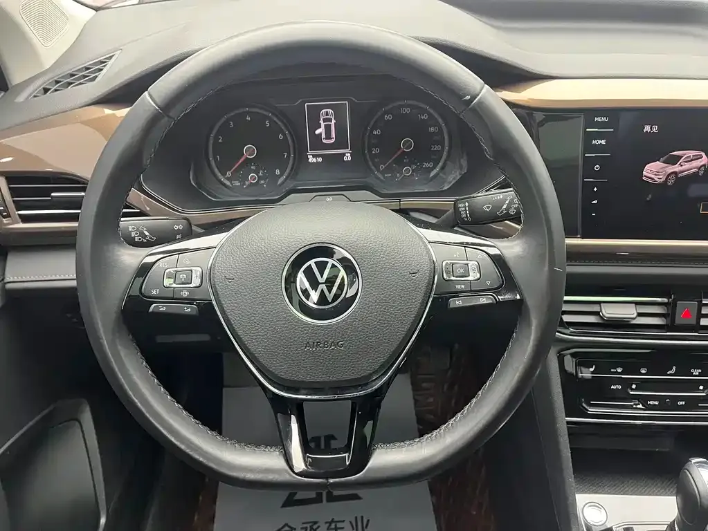 Volkswagen Tharu — фото 8