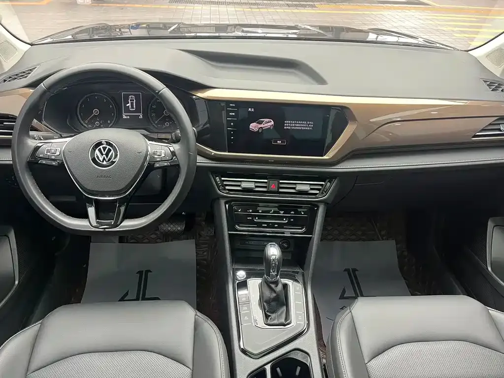 Volkswagen Tharu — фото 9