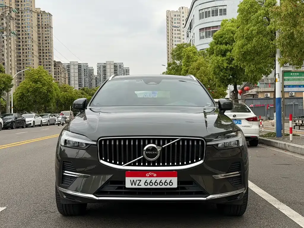 Volvo XC60 — фото 7