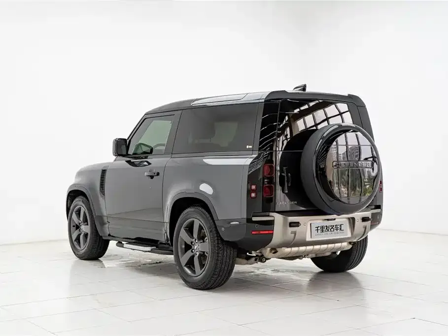 Land Rover Defender — фото 8