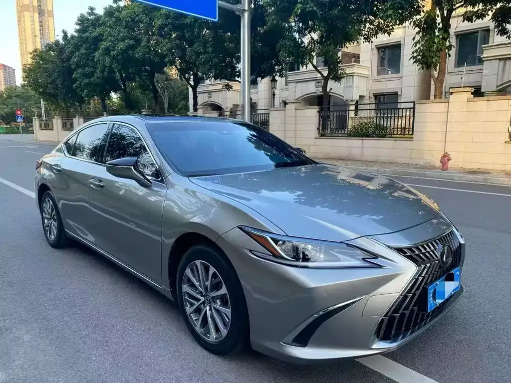 Lexus ES — фото 5