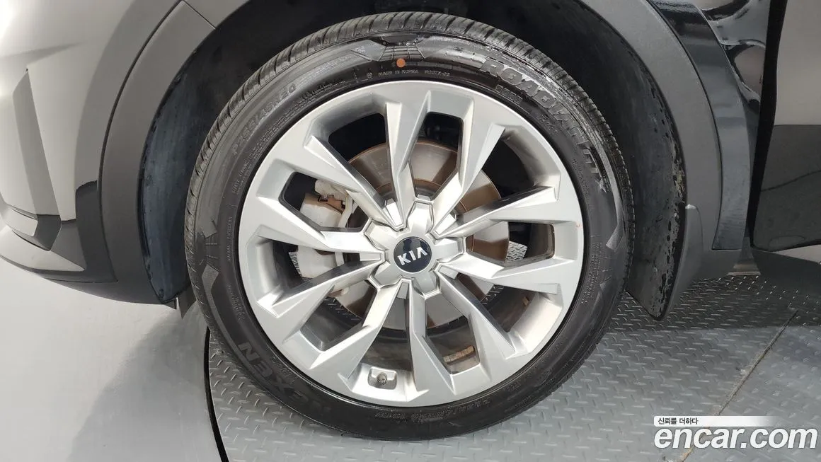Kia Sorento — фото 7