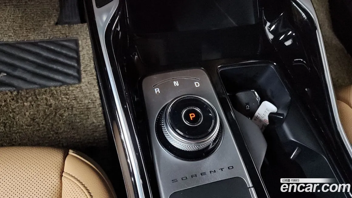 Kia Sorento — фото 8