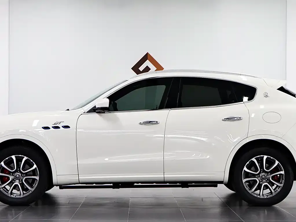 Maserati Levante 2023 из CN, фото 7