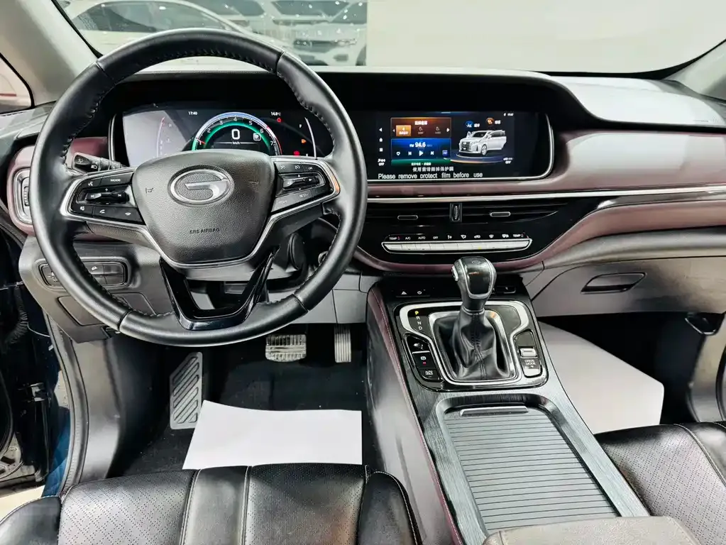 GAC Motor Trumpchi M6 — фото 9