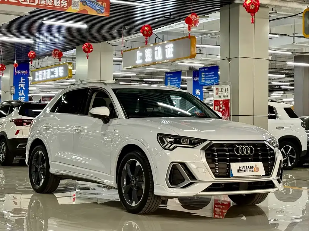 Audi Q3 — фото 10