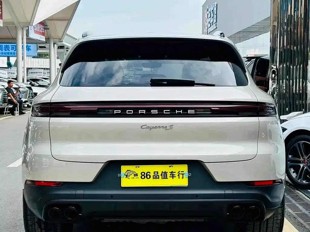 Porsche Cayenne — фото 9