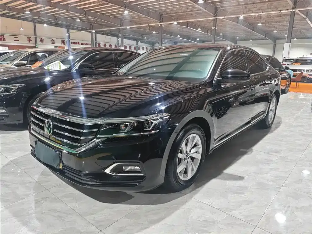 Volkswagen Passat — фото 1