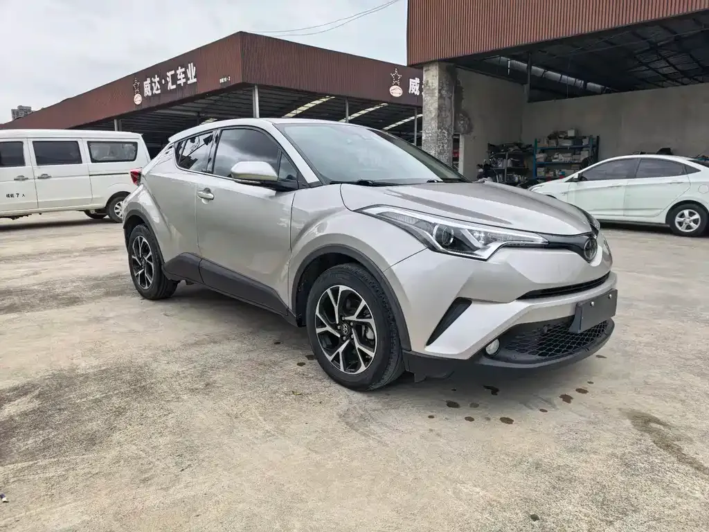 Toyota C-HR — фото 3