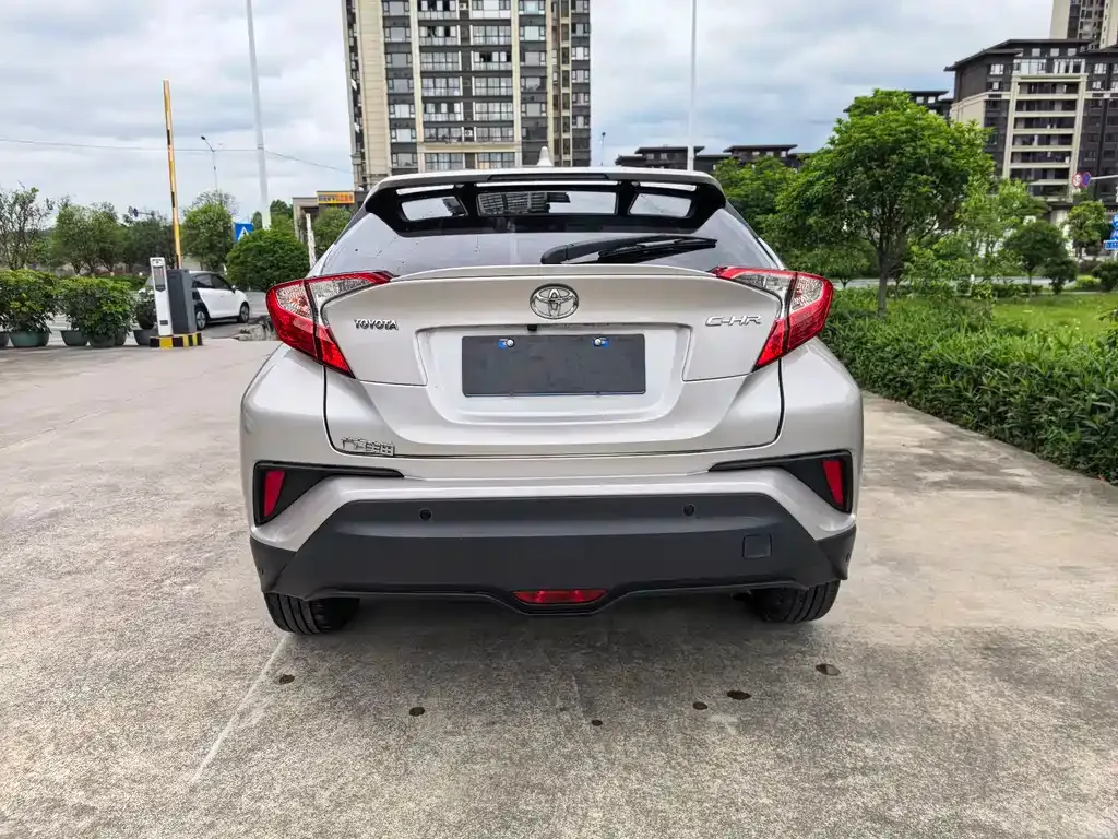 Toyota C-HR — фото 6