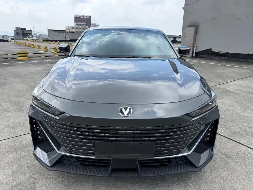 Changan UNI-V 2023 из CN, фото 4