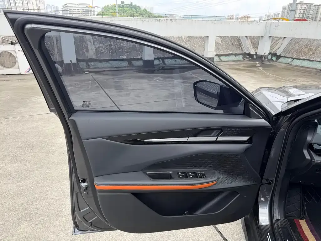 Changan UNI-V 2023 из CN, фото 3