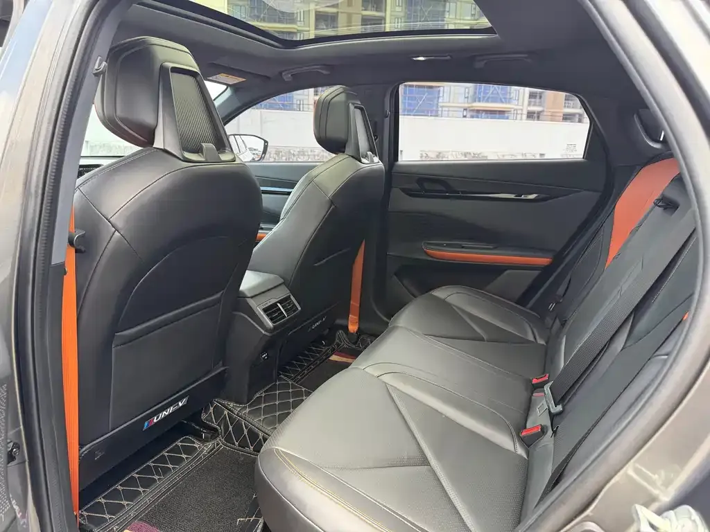 Changan UNI-V 2023 из CN, фото 6