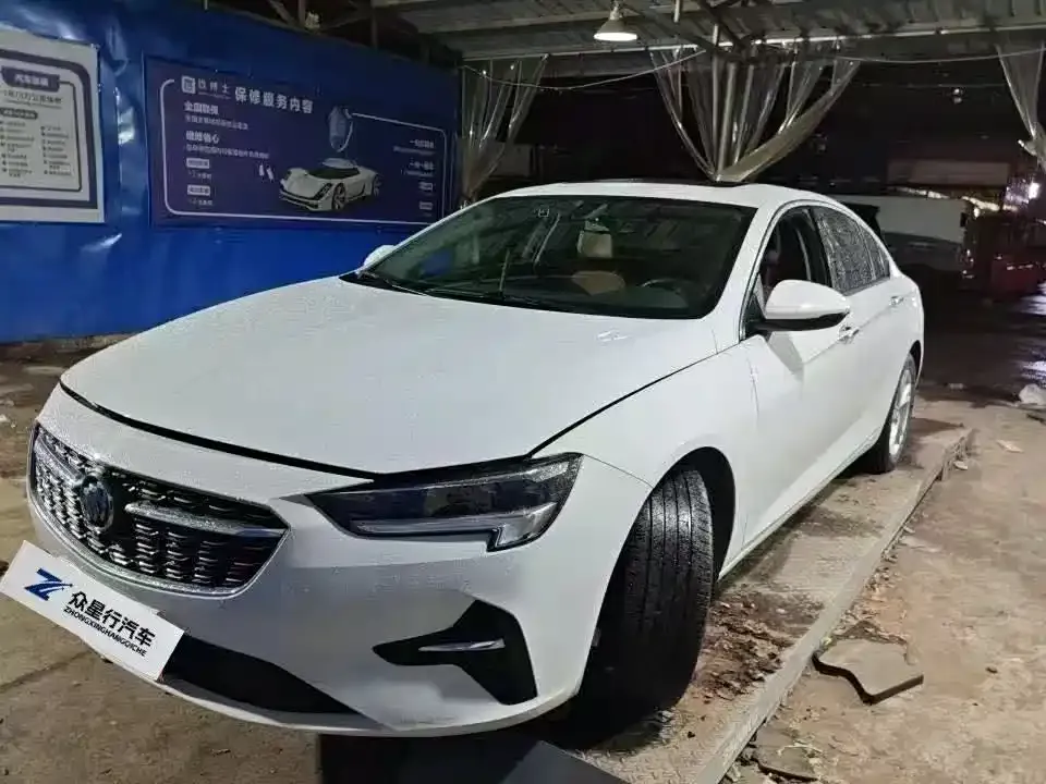 Buick Regal — фото 1