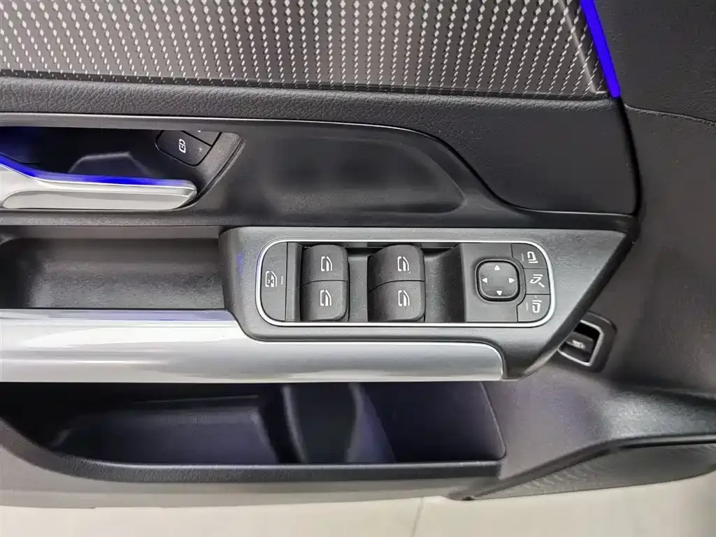 Mercedes-Benz GLA — фото 8