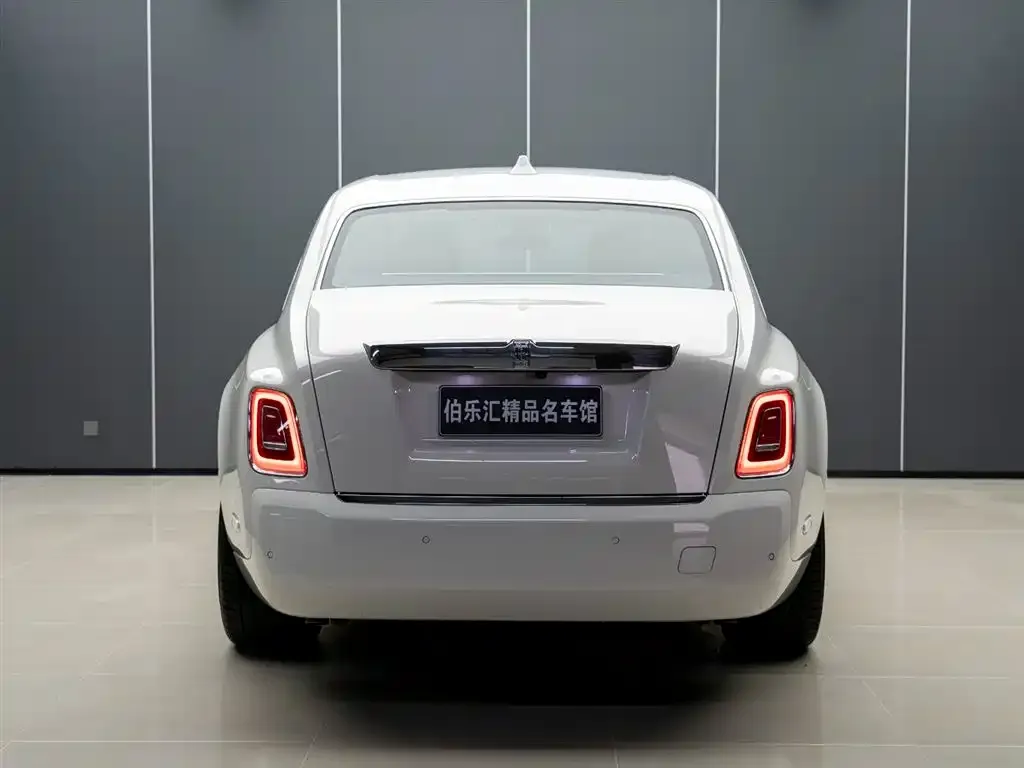 Rolls-Royce Phantom 2022 из CN, фото 7