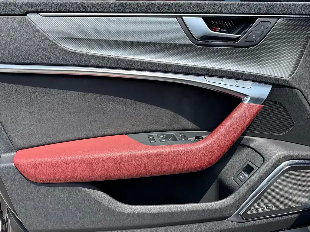 Audi A7L — фото 9