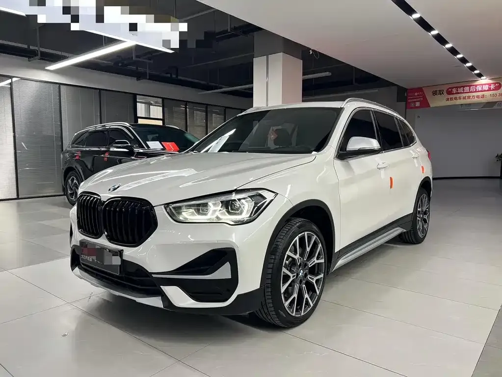 BMW X1 — фото 1