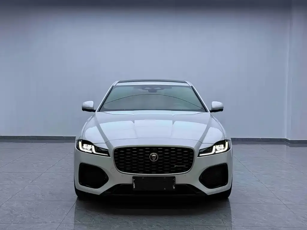 Jaguar XFL — фото 2