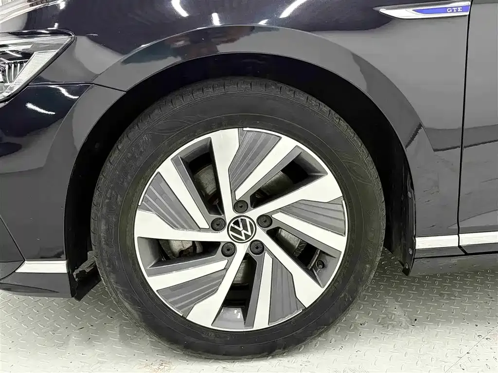Volkswagen Magotan GTE PHEV 2022 из CN, фото 6
