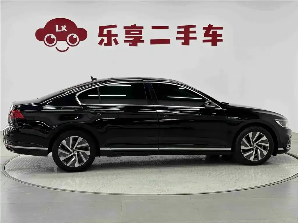 Volkswagen Magotan GTE PHEV 2022 из CN, фото 4