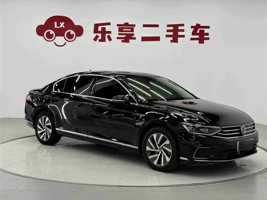 Volkswagen Magotan GTE PHEV 2022 из CN, фото 2