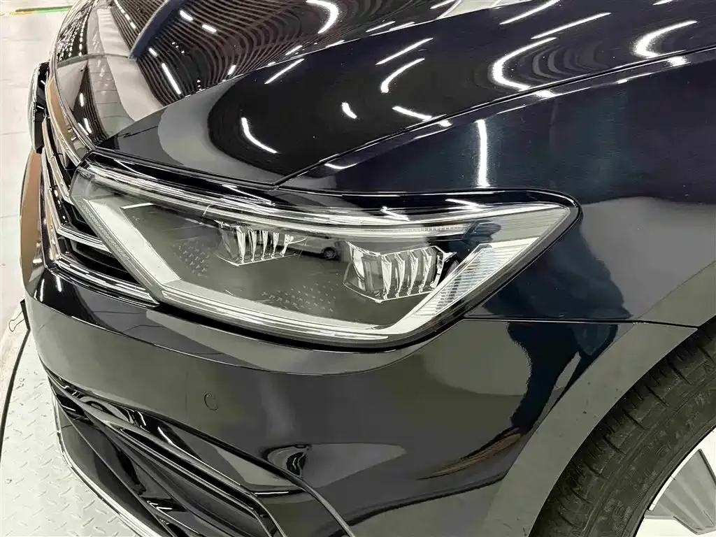 Volkswagen Magotan GTE PHEV 2022 из CN, фото 8