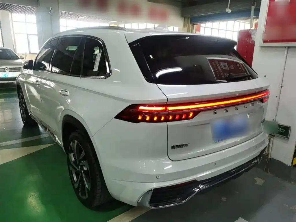 Geely Xingyue L — фото 6
