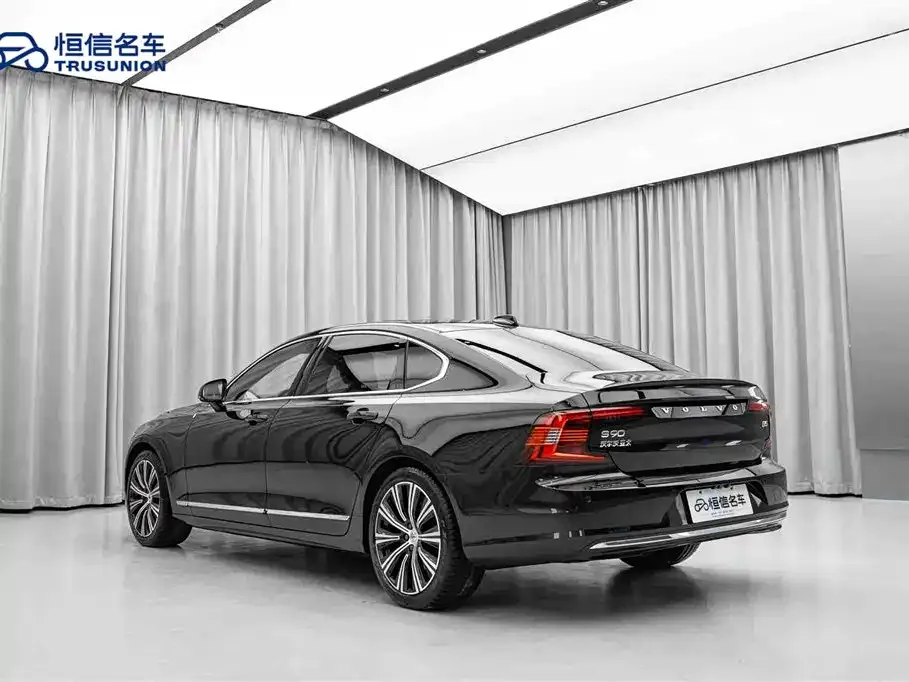 Volvo S90 — фото 4