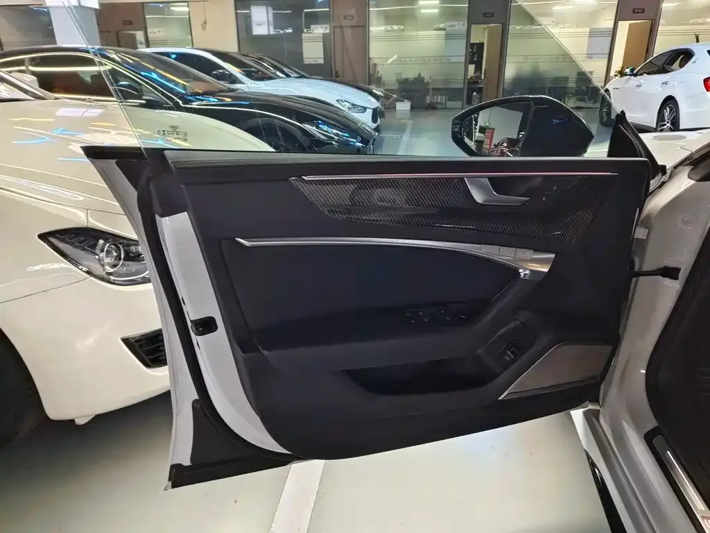 Audi A7 2021 из CN, фото 6