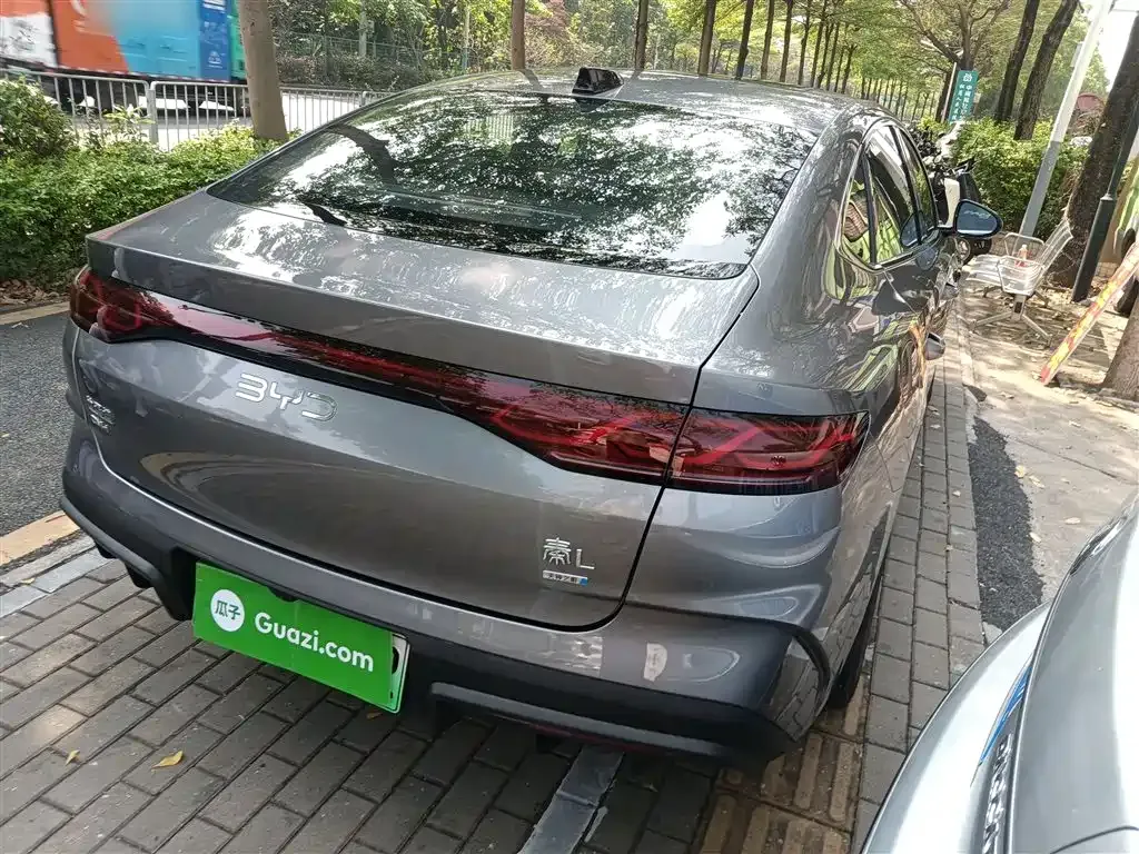 BYD Qin L — фото 10