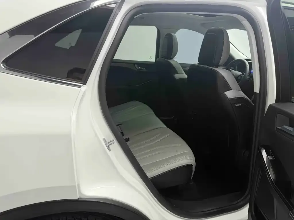 Ford Escape 2023 из CN, фото 7
