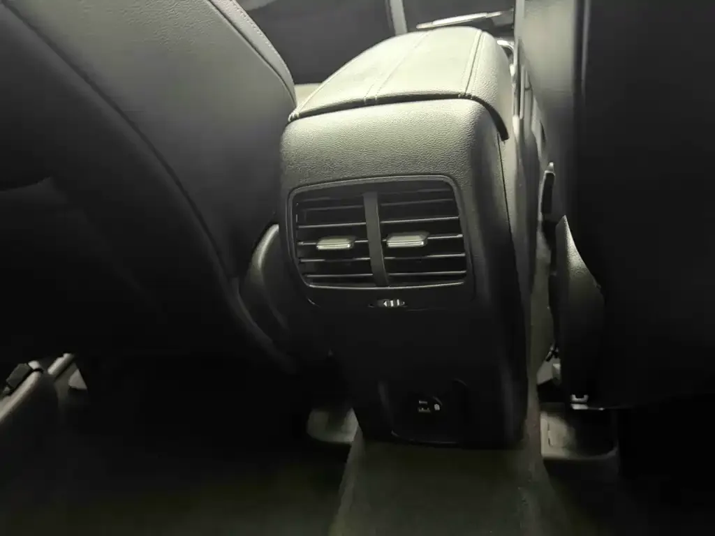 Ford Escape 2023 из CN, фото 3