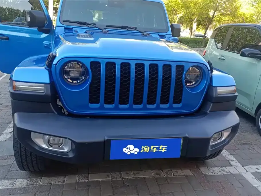Jeep Wrangler PHEV 2022 из CN, фото 10
