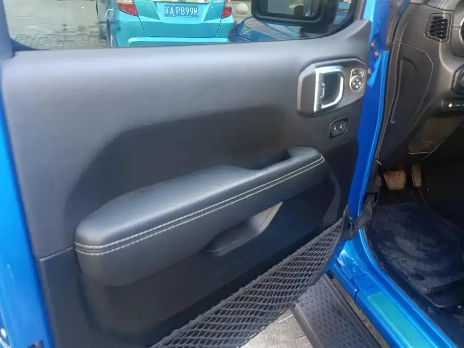 Jeep Wrangler PHEV 2022 из CN, фото 2