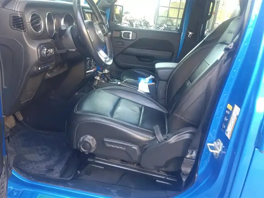 Jeep Wrangler PHEV 2022 из CN, фото 9