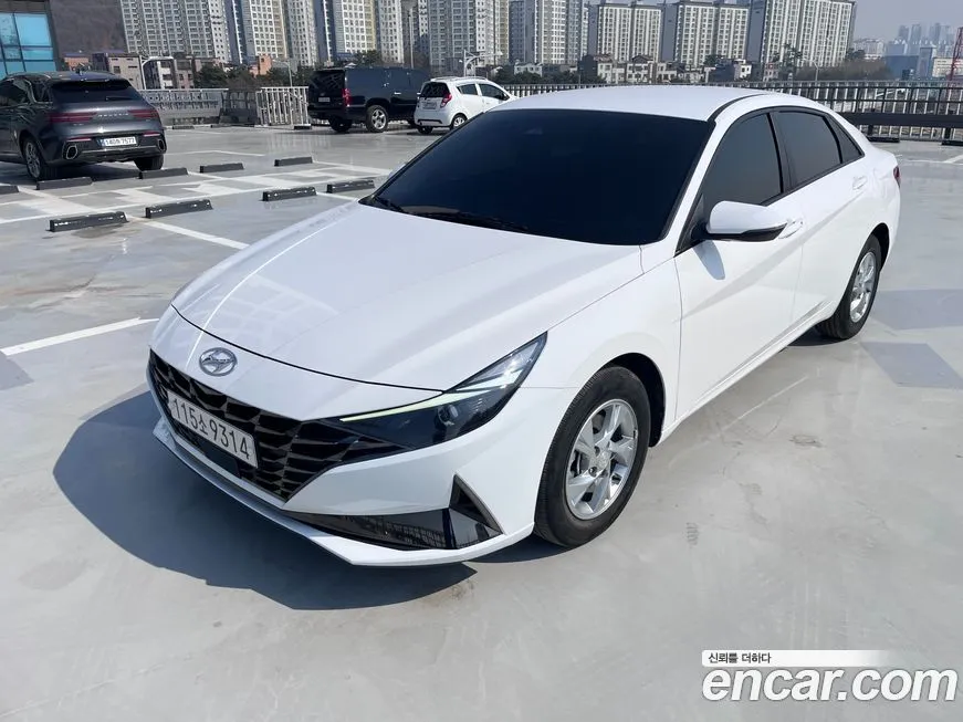 Hyundai AVANTE — фото 1