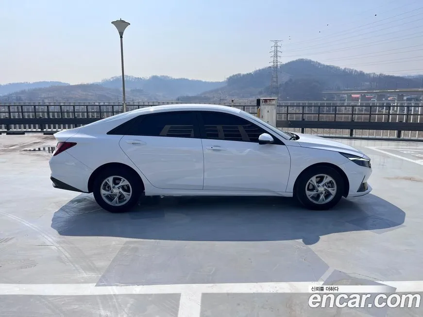 Hyundai AVANTE — фото 4