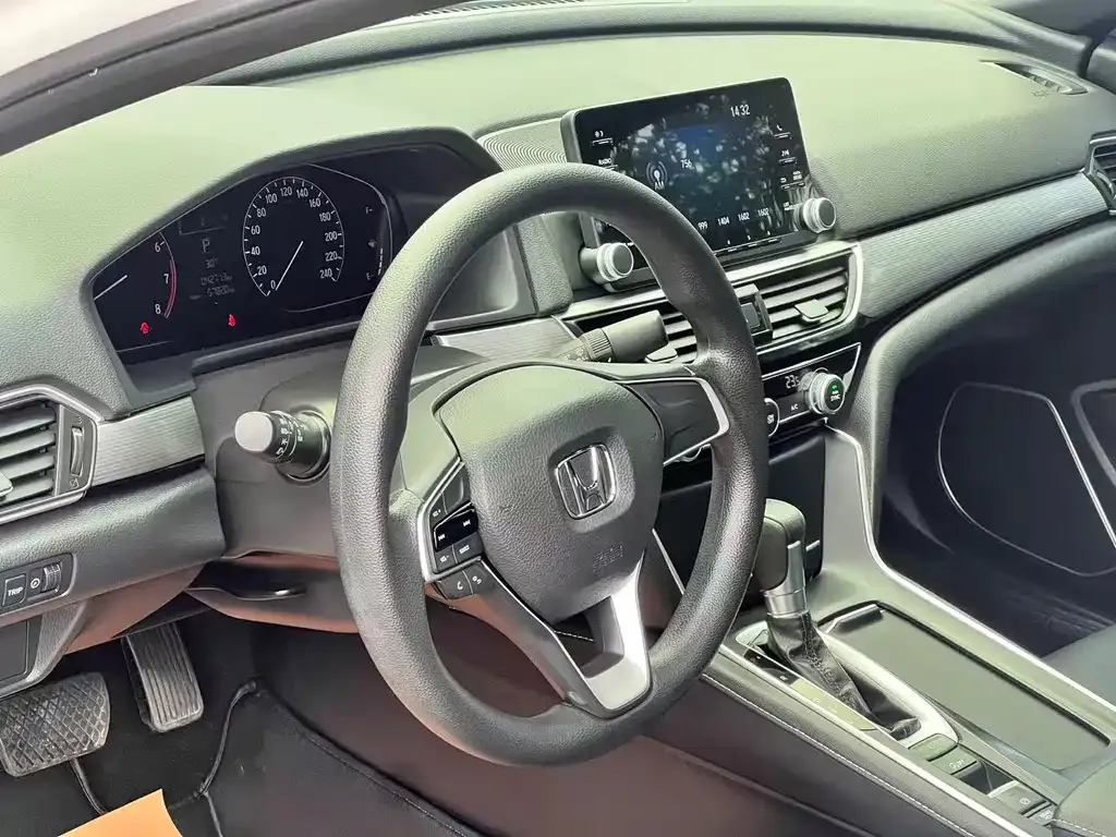 Honda Inspire — фото 7