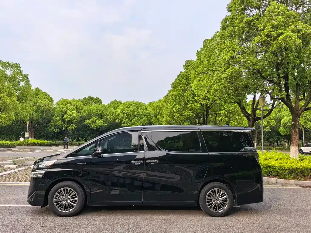 Toyota Vellfire 2021 из CN, фото 7