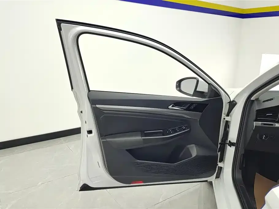 Volkswagen Bora 2021 из CN, фото 8